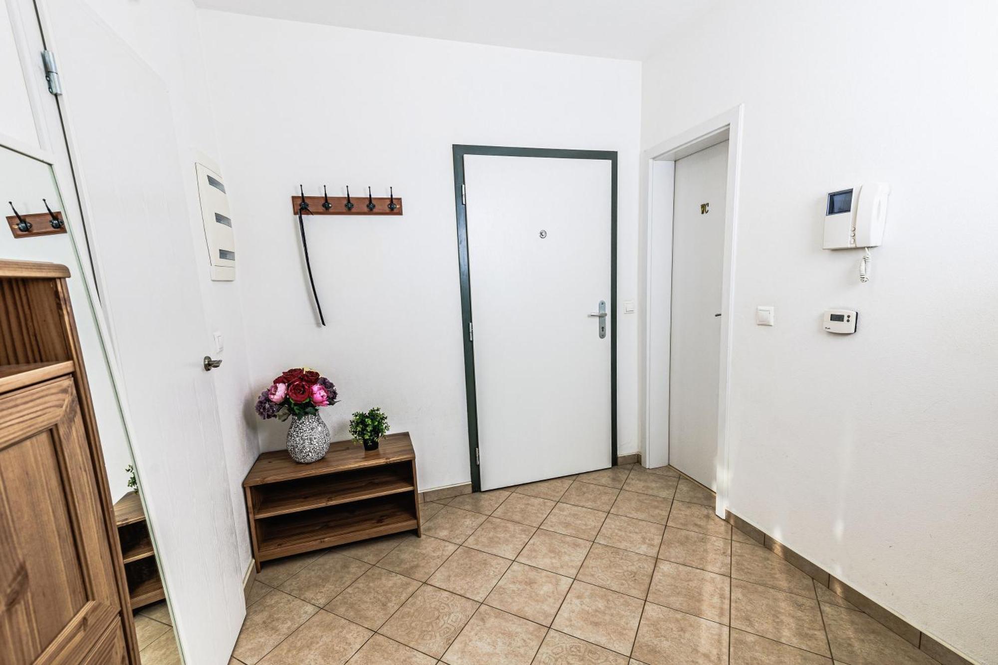 Sunny Apartment With Amazing Terrace On The 13Th Floor Near City Center Bratislava Exterior photo