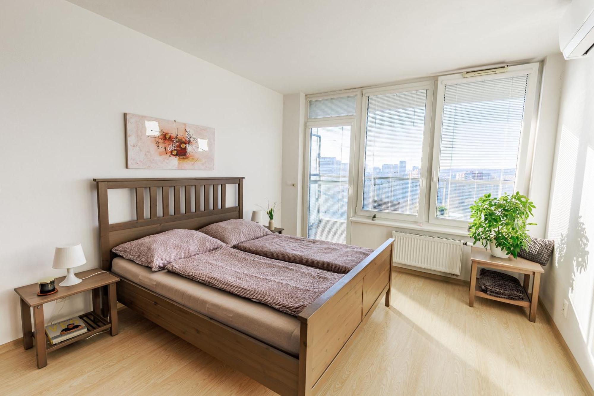 Sunny Apartment With Amazing Terrace On The 13Th Floor Near City Center Bratislava Exterior photo